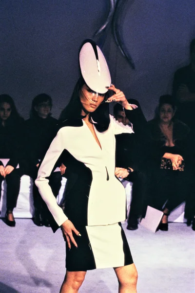 Look 12